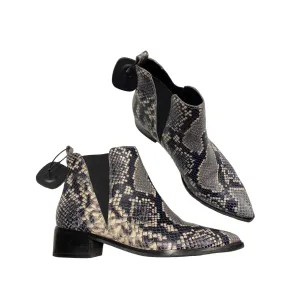 Boots Ankle Flats By Marc Fisher  Size: 6.5
