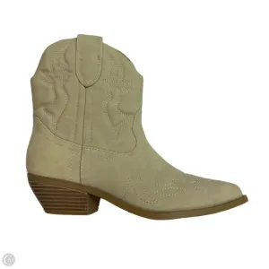 Boots Ankle Flats By Soda In Cream, Size: 7.5