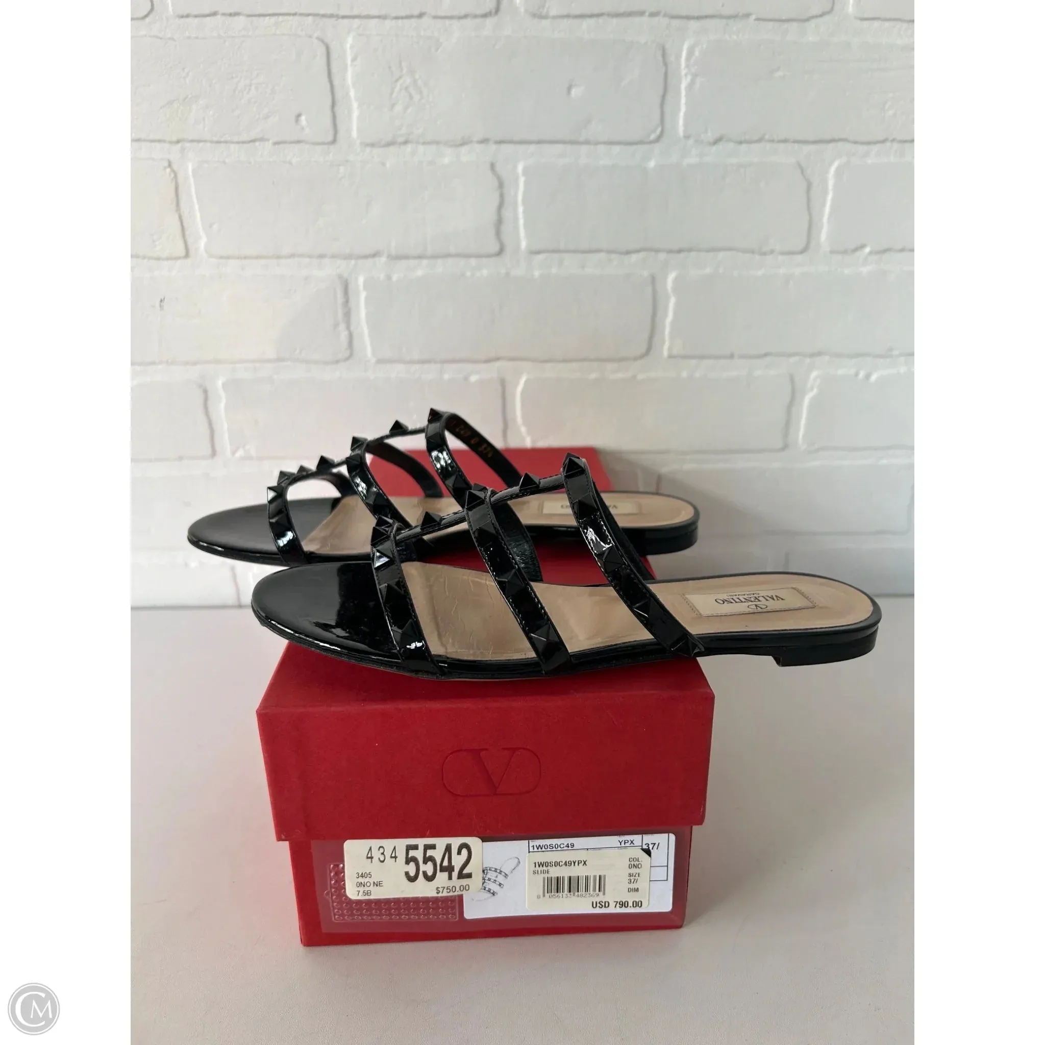 Sandals Luxury Designer By Valentino-garavani In Black, Size: 7.5