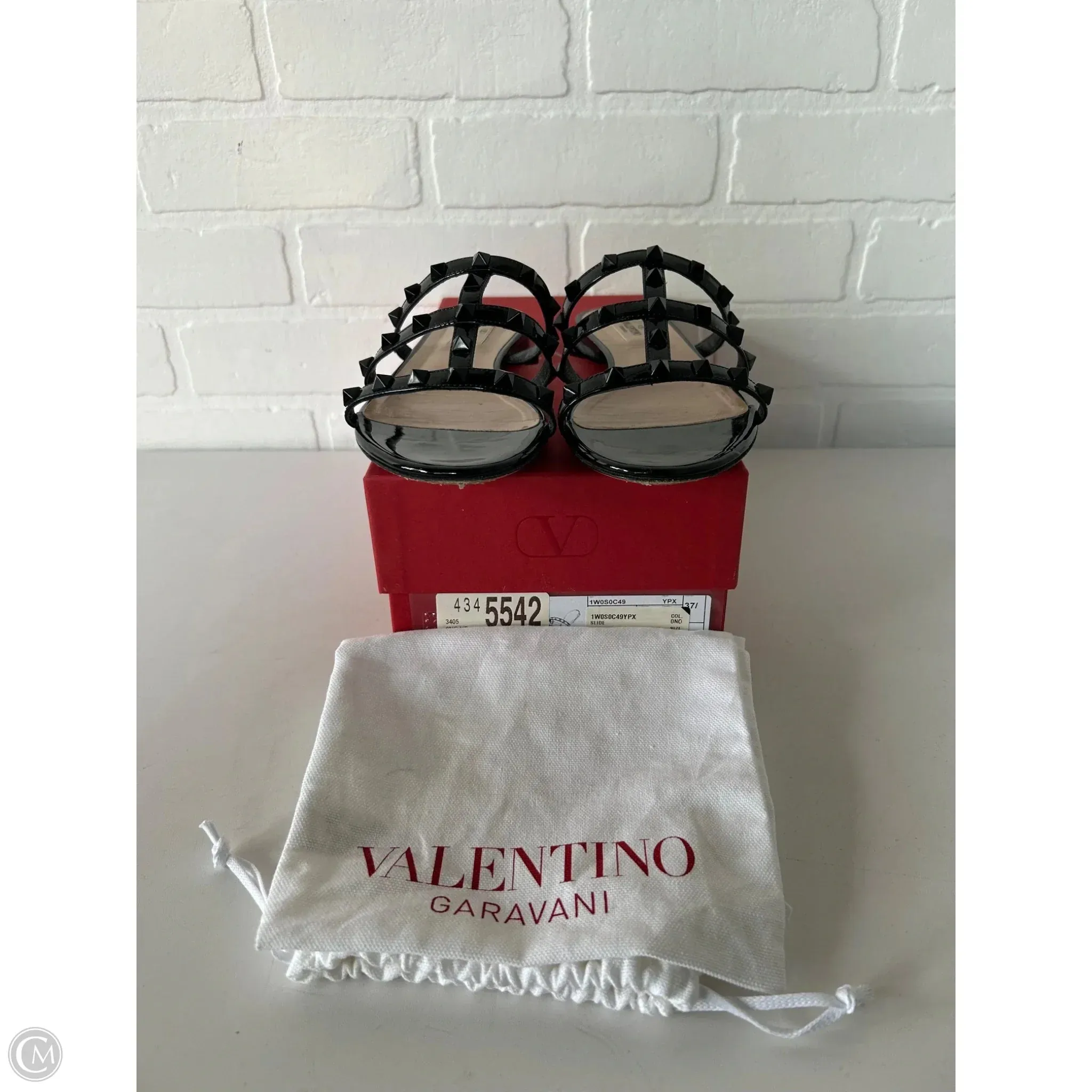 Sandals Luxury Designer By Valentino-garavani In Black, Size: 7.5