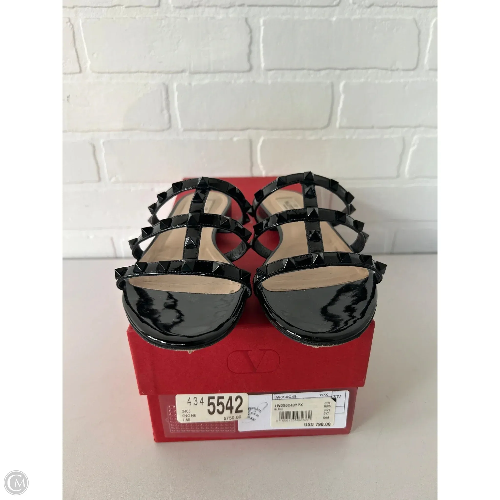 Sandals Luxury Designer By Valentino-garavani In Black, Size: 7.5