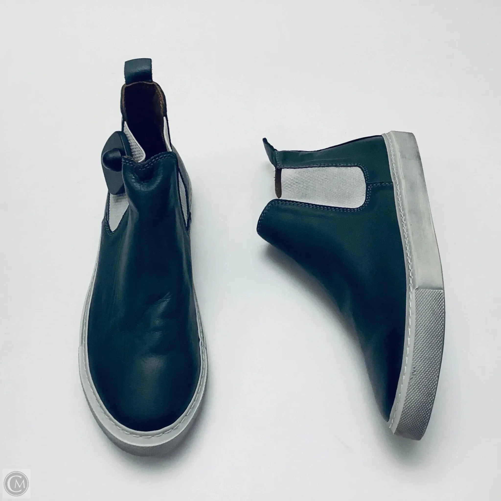 Shoes Flats By Bueno In Grey, Size: 8.5