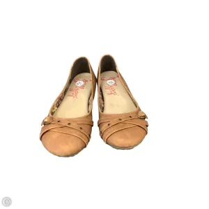 Shoes Flats By Jelly Pop In Brown, Size: 7.5