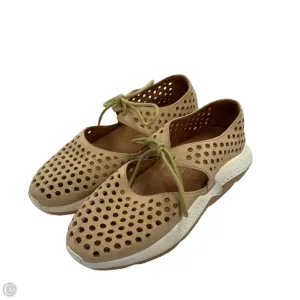 Shoes Flats By LAmour Des Pieds In Brown, Size: 6.5