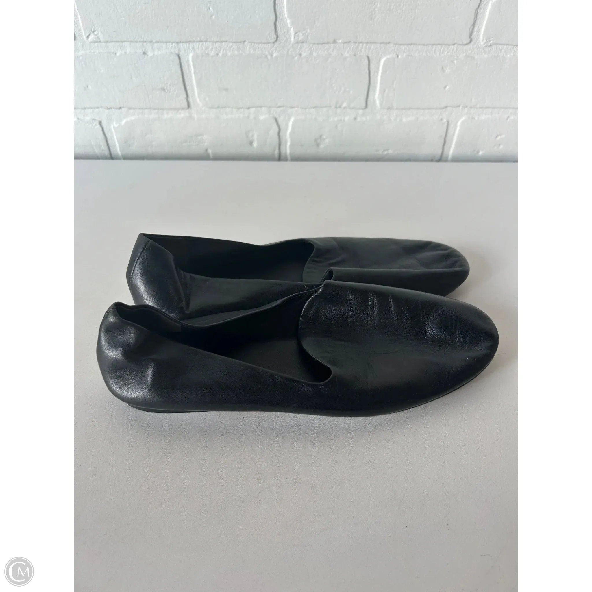 Shoes Flats By Vince In Black, Size: 8