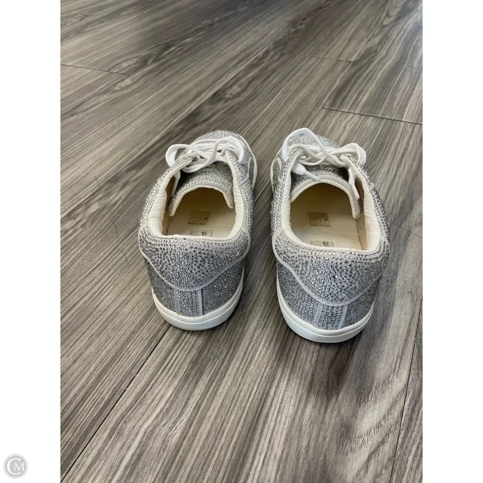 Shoes Flats By Vintage Havana In Silver, Size: 8.5