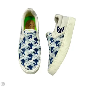 Shoes Sneakers By Cariuma In Blue & White, Size: 8.5