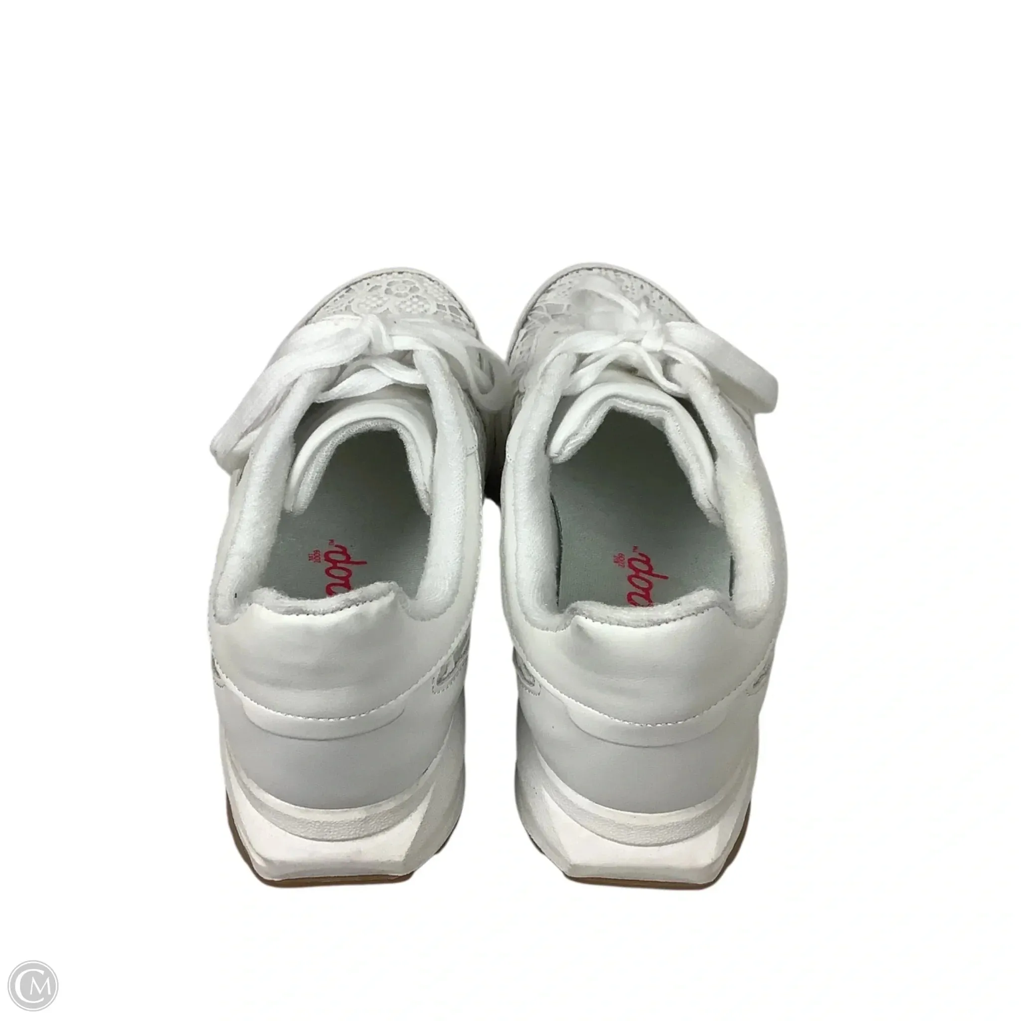 Shoes Sneakers By Jelly Pop In White, Size: 9
