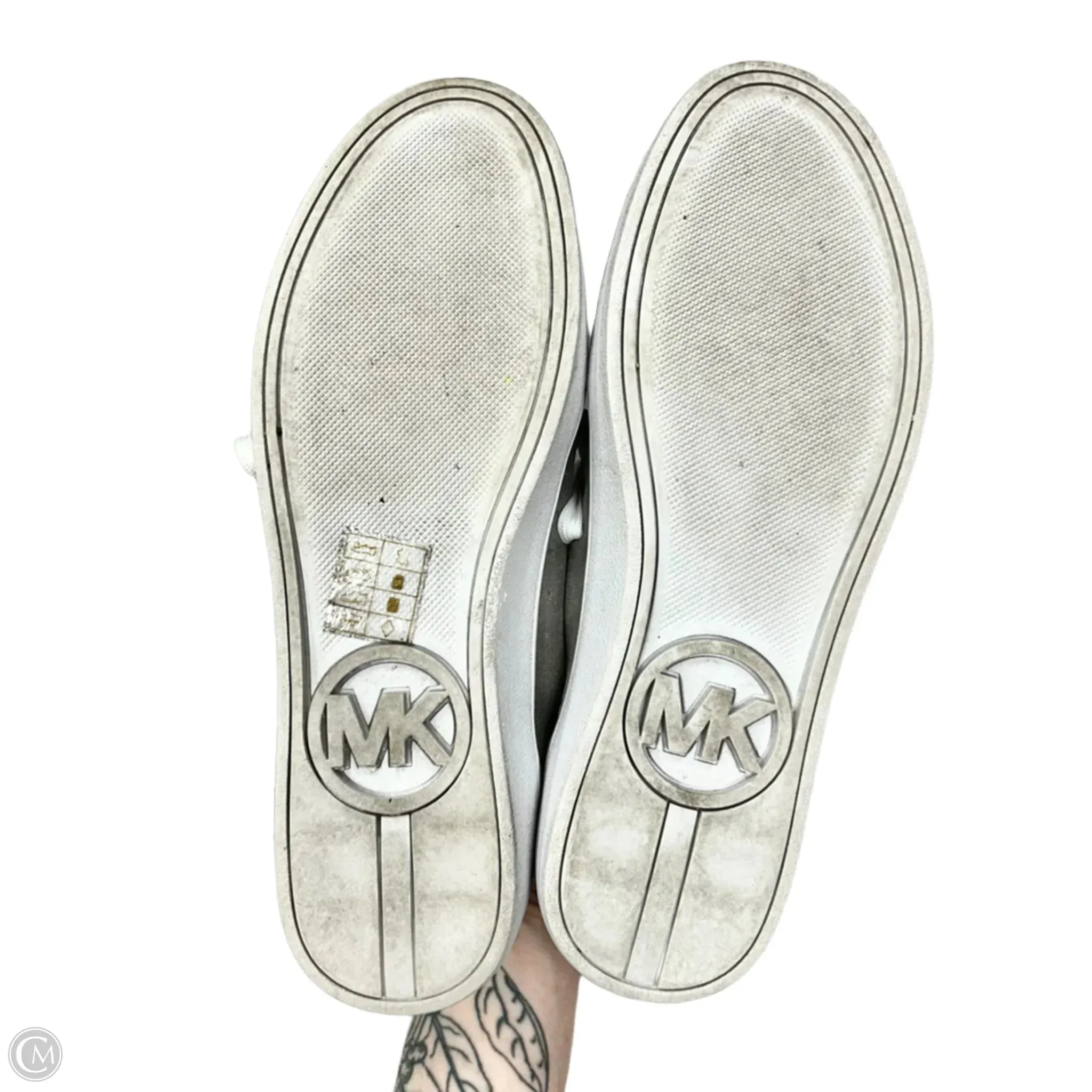 Shoes Sneakers By Michael By Michael Kors In Silver & White, Size: 8