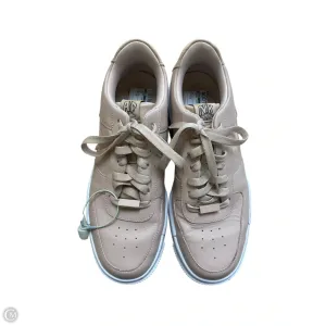 Shoes Sneakers By Nike In Tan, Size: 10