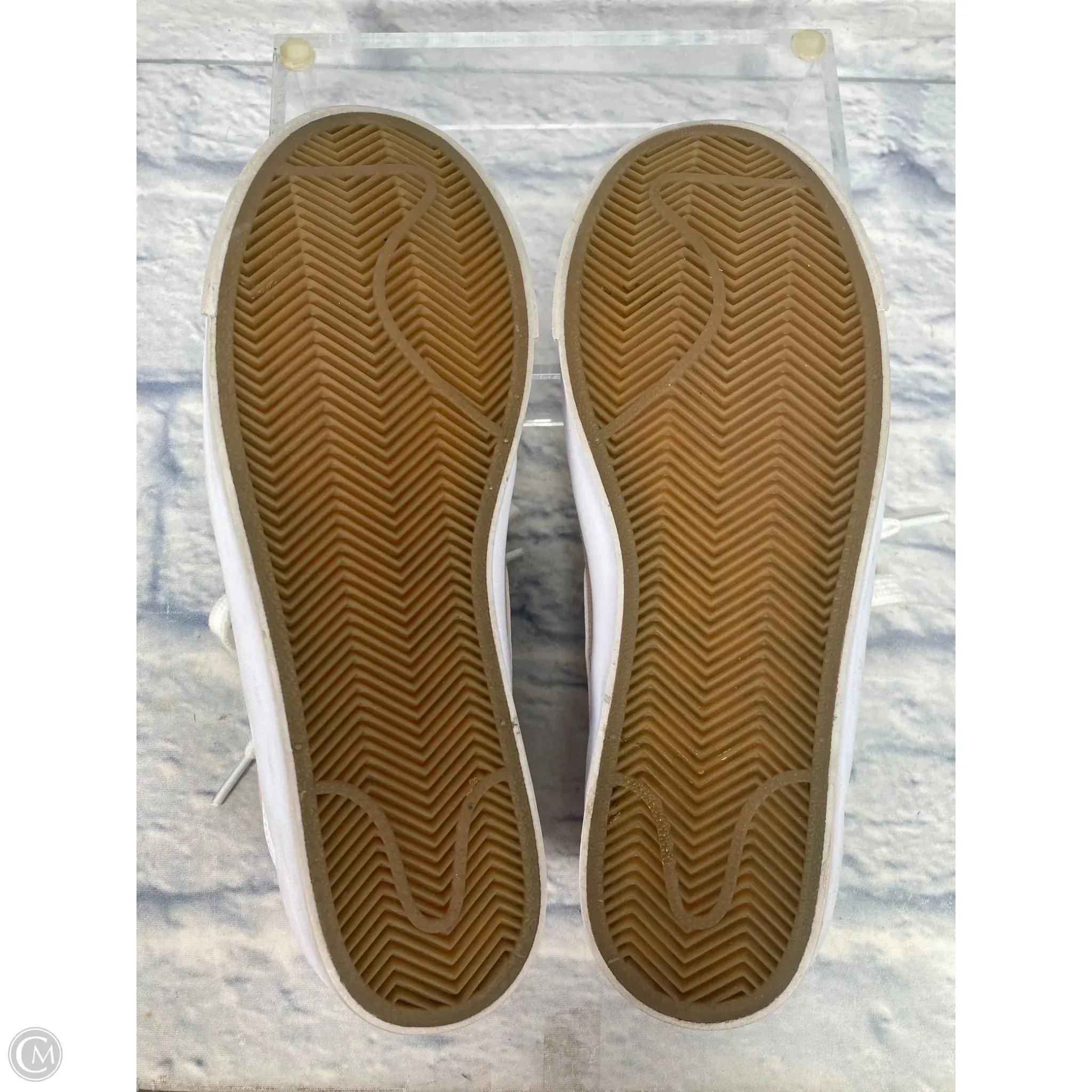 Shoes Sneakers By Nike In Tan, Size: 8