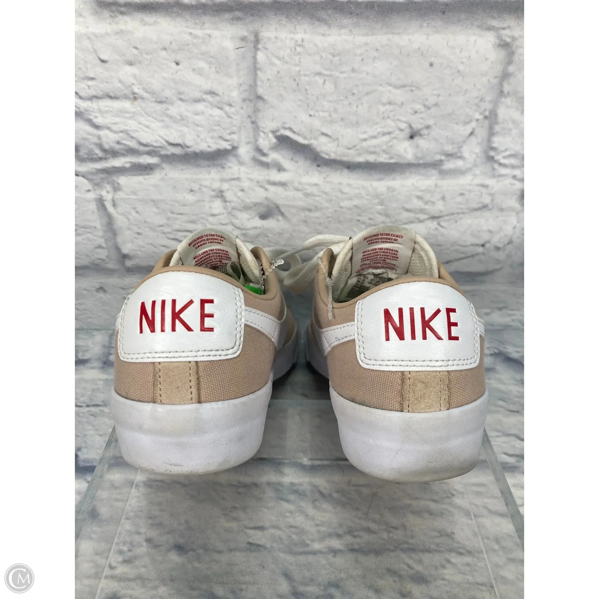 Shoes Sneakers By Nike In Tan, Size: 8