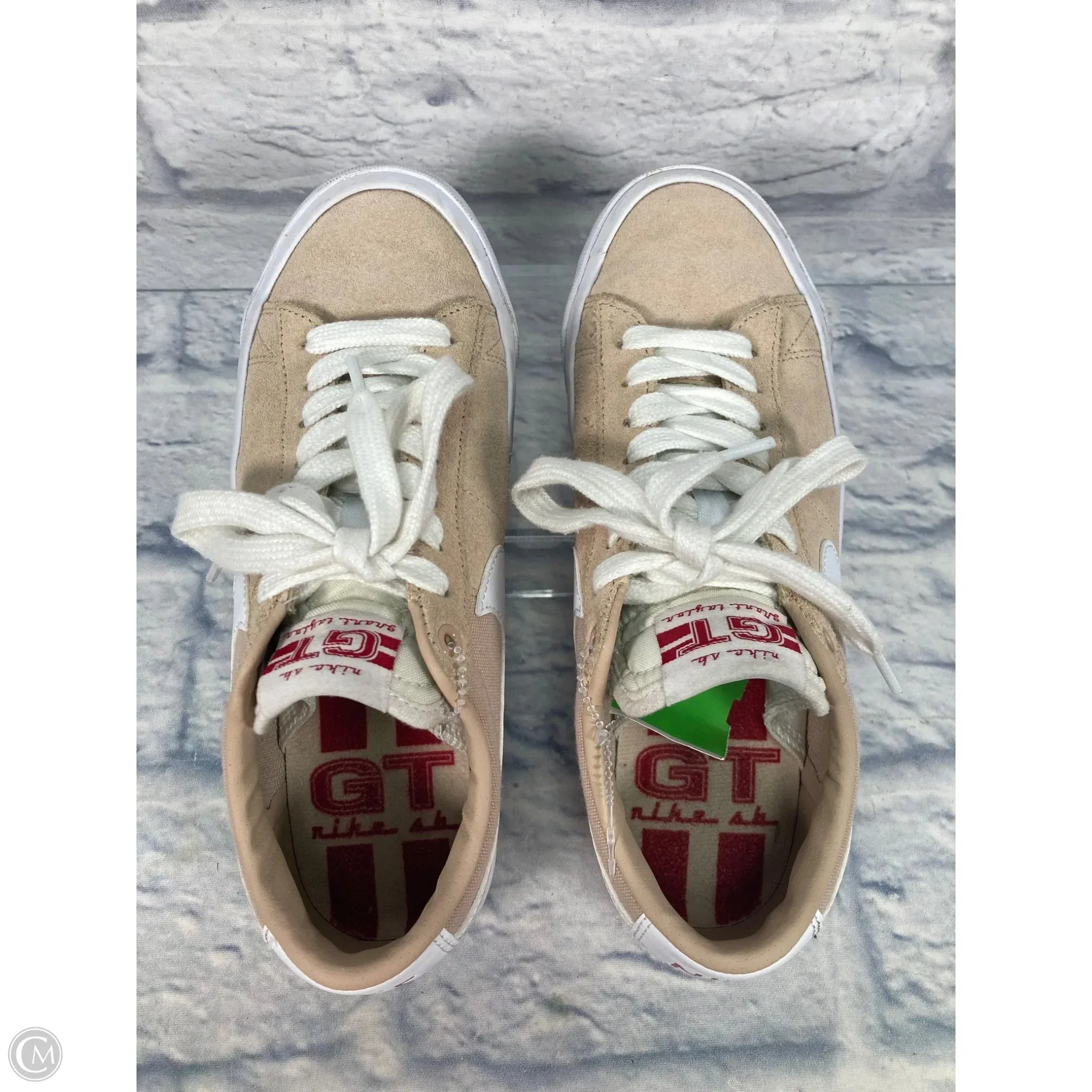 Shoes Sneakers By Nike In Tan, Size: 8