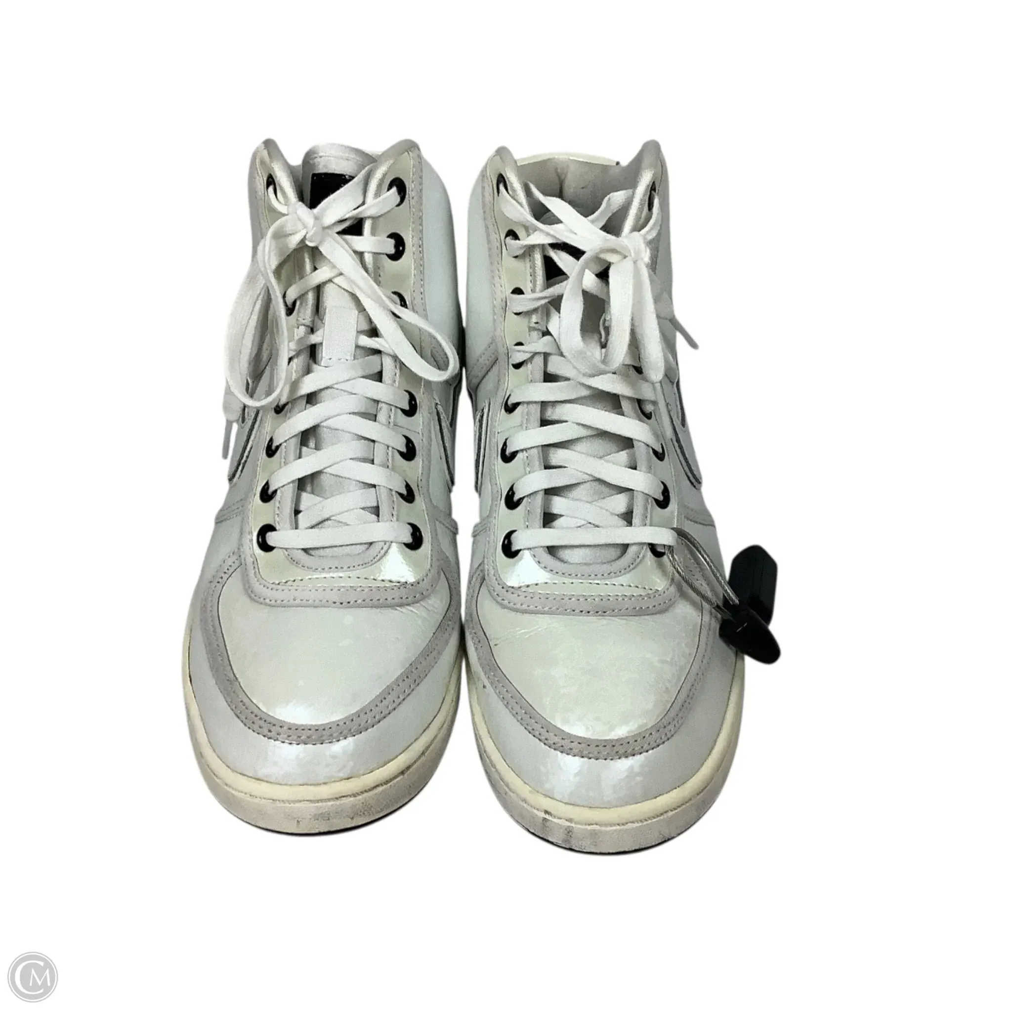 Shoes Sneakers By Nike In White, Size: 7
