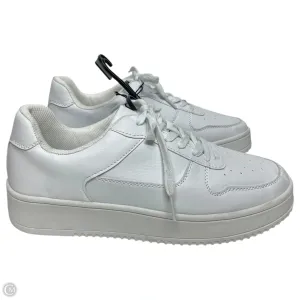 Shoes Sneakers By No Boundaries In White, Size: 10