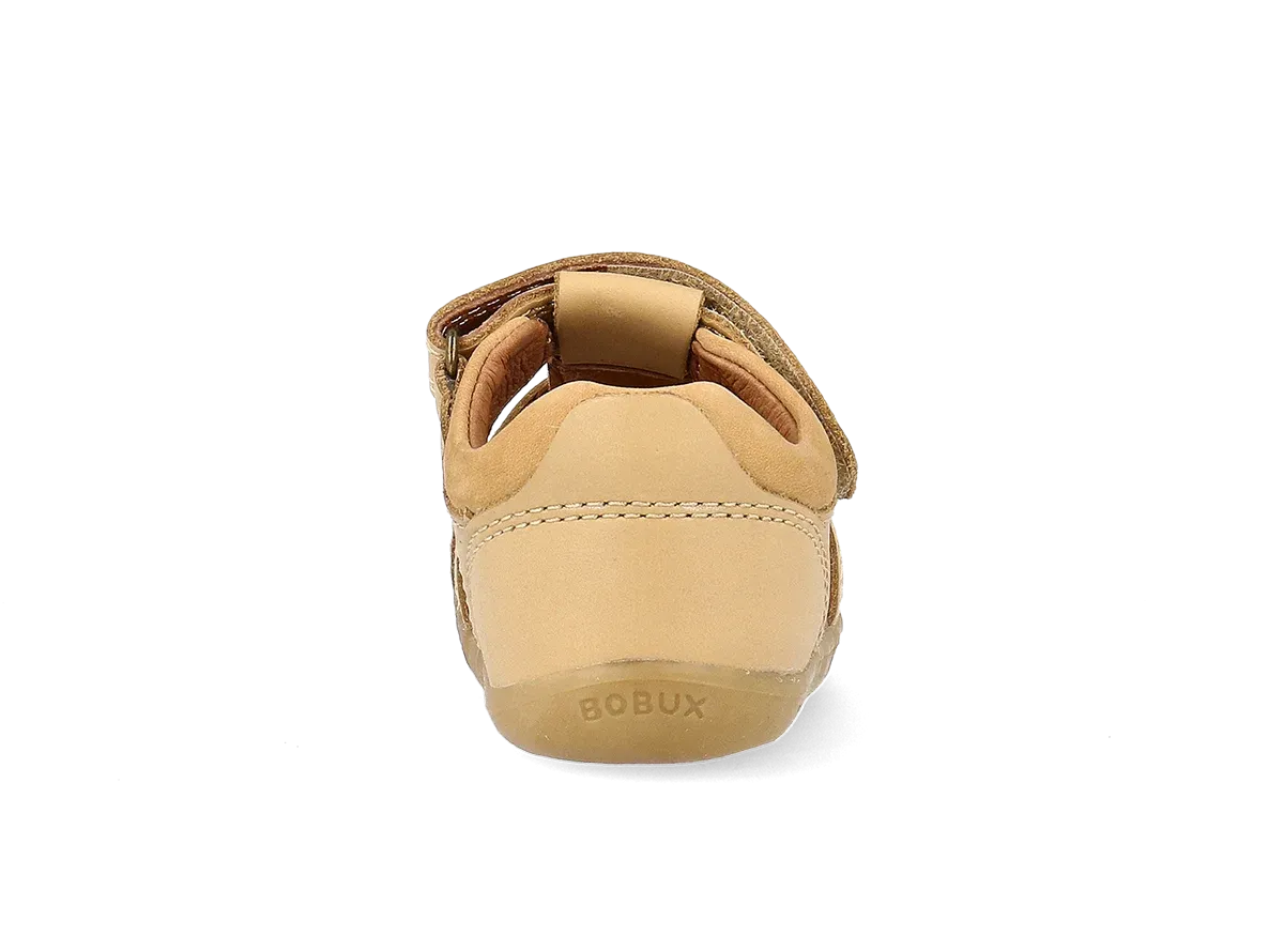 Step Up Roam Closed Sandal