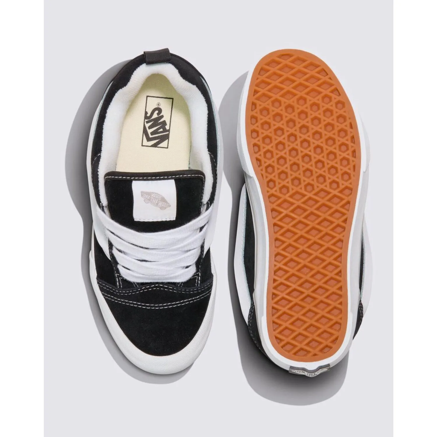 VANS Black/White Knu Skool